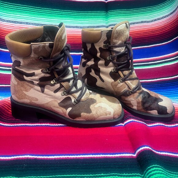 Stuart Weitzman Ankle Boots, size 7.5, Camo/cowprint - Picture 5 of 14